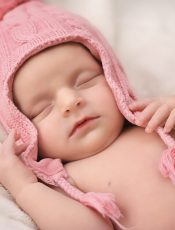 Opieka nad noworodkiem – jak może pomóc tata?